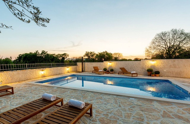 Seven Olives Guest House **** with heated pool - Krka waterfalls - near Sibenik