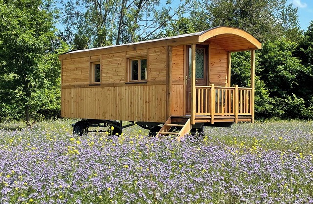 SEVENTIES CARAVAN