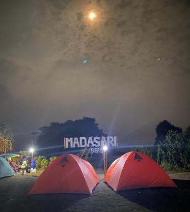 Sewa Tenda Pantai Madasari