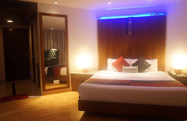 SFO Hotel and Suites