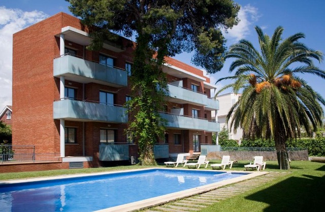 SG Costa BCN Apartments