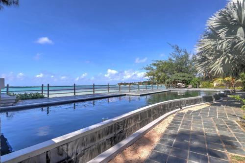 SG5 l Le Turquoise - second line Beachfront