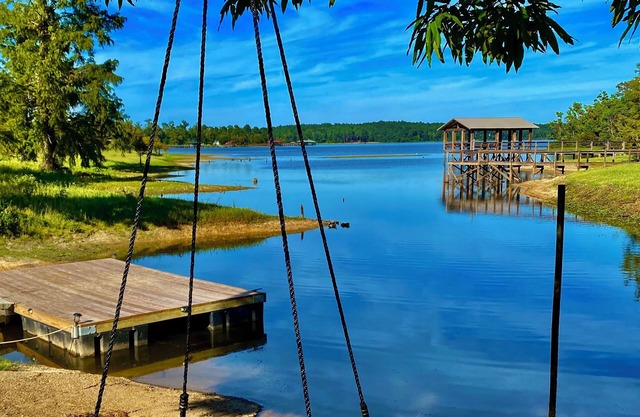 Sha Couyon - 2 acre Lake Front Retreat on Toledo Bend