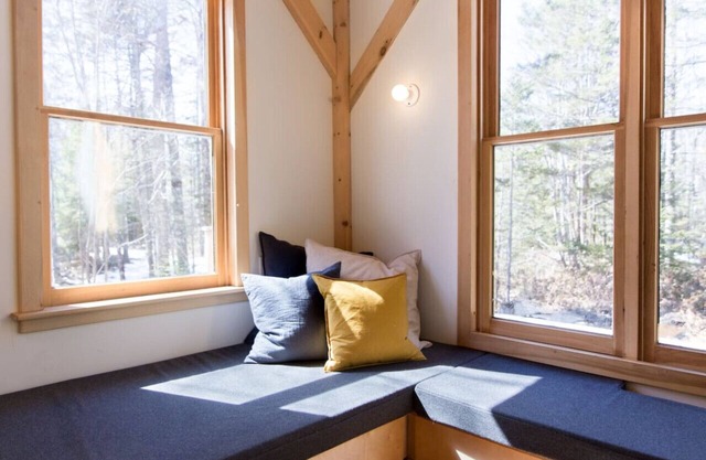 Shackup Cabin— Wood Fired Hot Tub & Near the beach