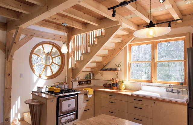 Shackup Cabin— Wood Fired Hot Tub & River