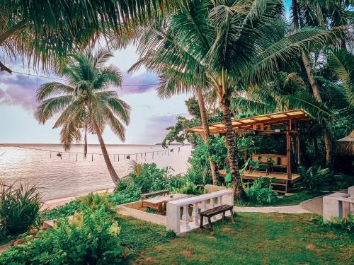 ShakaBrah Beachfront Private Bungalow