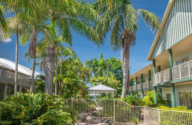Shamrock Gardens Motel