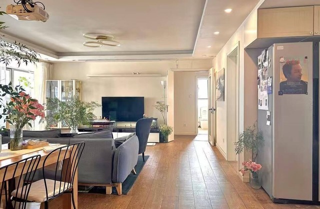 Shanghai Hills & Moment Family house
