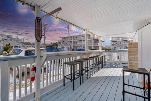 Shangri-La Escape-Steps to Beach and Marina-AC