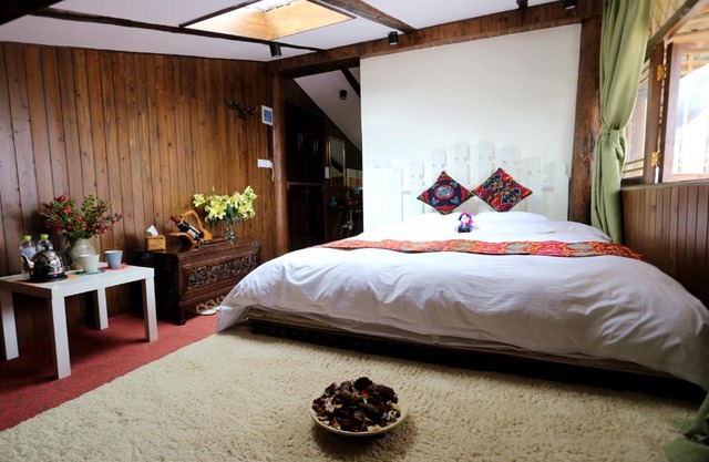 Shangri-La mid - mountain homestay
