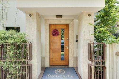 Shangri La Rooms