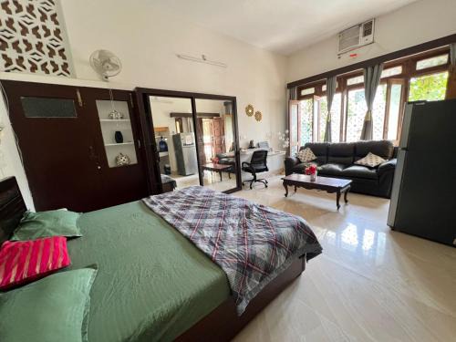 Shani Nilyam House