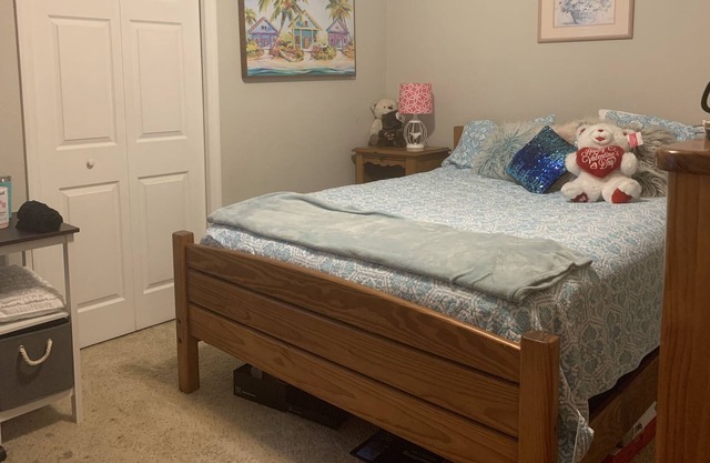 Shared /Apartment in Lovely Sarasota close to Siesta Key
