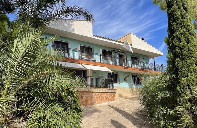 Villa compartida con piscina privada y espectaculares vistas a Valencia y al mar