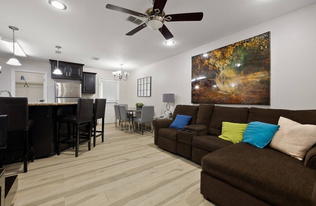 Sharyland Townhome - 2/2.5 bedrooms with patio in McAllen