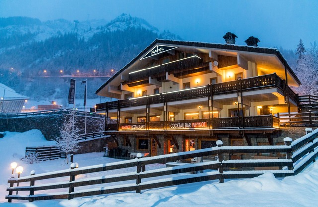 Shatush Hotel