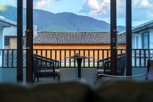 Shaxi Ancient Town Yunxi Qiyue Hillview Guesthouse