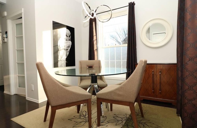 La perfección pura en Brownstone lujo!