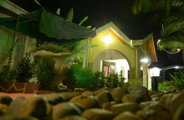 Sheevy"s Bed N Breakfast