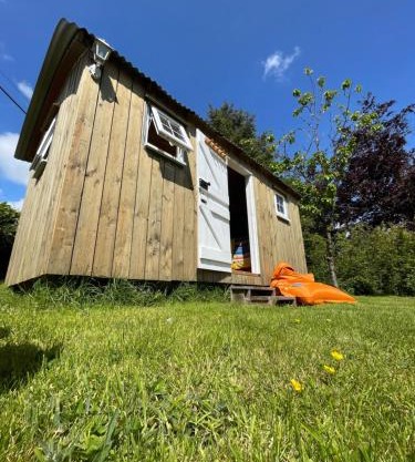 Shepherds Hut - Brecon Beacons