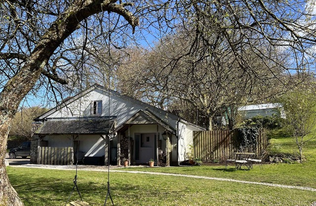 SHERWELL FARM ANNEXE, family friendly, with a garden in Drakewalls