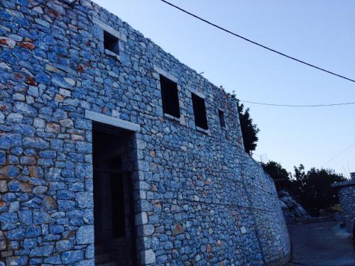 Shiro - traditional stone villa