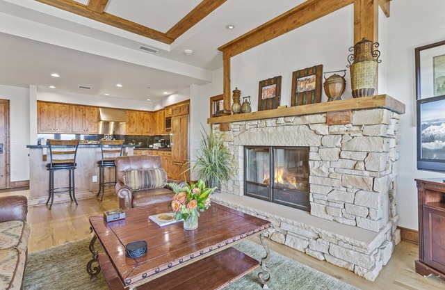 Shooting Star Lodge at Deer Valley Resort - Two Bedroom Residence #203