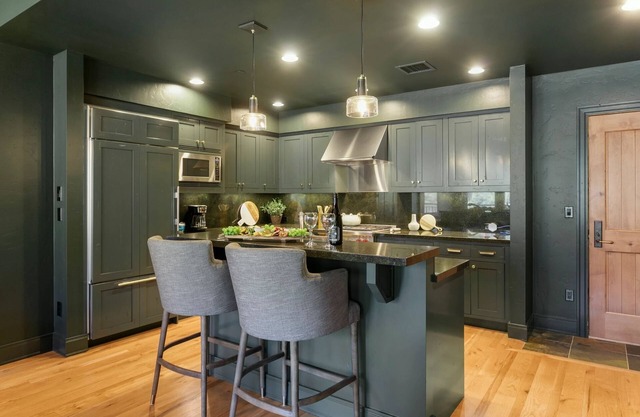 Shooting Star Lodge at Deer Valley Resort - Two Bedroom Residence #204