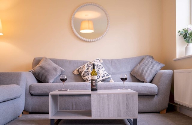 Shop & Stay at Bicester Village near our 3 Bed Home| Pass the Keys
