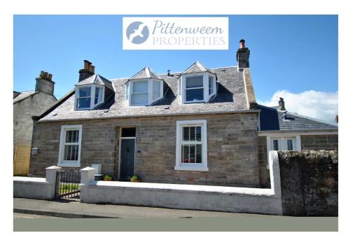 Shore Cottage Anstruther- stylish home by the sea