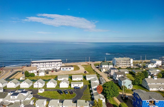 Shore Delight – Studio for 2!