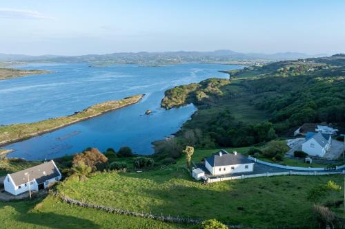 Shoreline Cottage