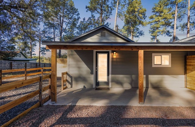 Shoreline Village Cabin Unit 1 1 Bedroom Cabin