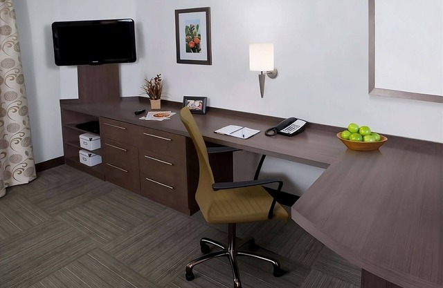 Short drive to Houston Museum of Natural Science! Free Parking! Kitchenette!