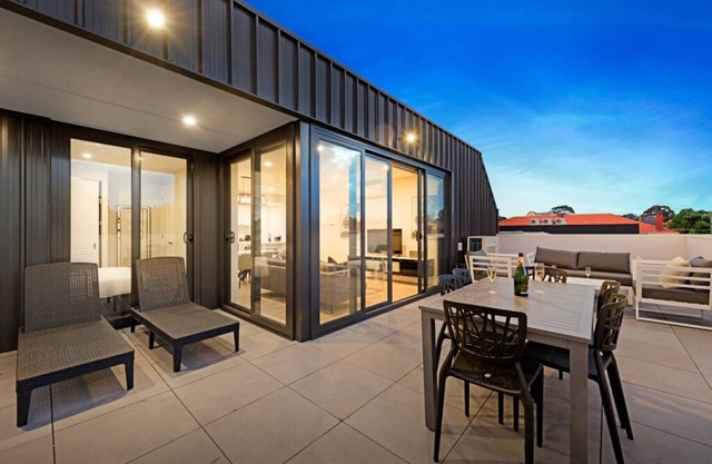 Short Stay 2 Bedroom Premier Manhattan Glen Iris