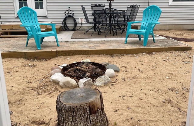 Short Walk to Beautiful Torch Lake Sandbar. Quick Drive Shanty Creek Resort