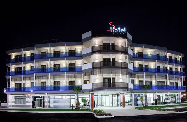 SHotel