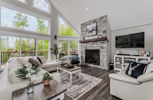 Show stopping retreat w/ AC near beaches