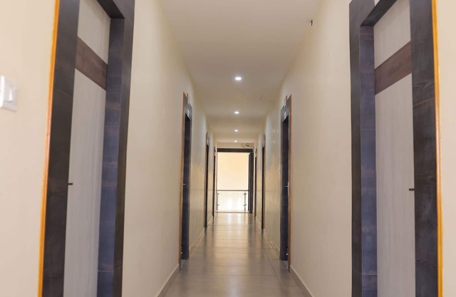 Shrees Hotel