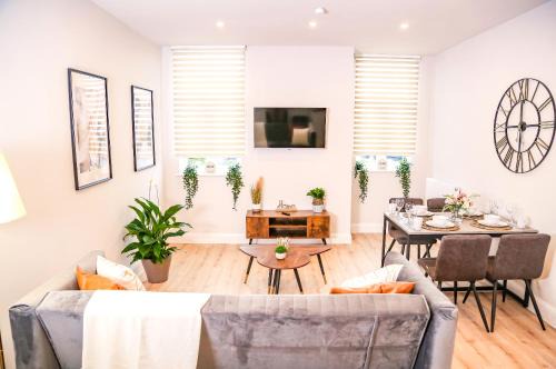 Shrewsbury apartments by BEVOLVE - Free Parking