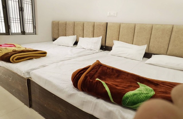 SHRI AYODHYA DHAM HOTEL AND RESTAURANT