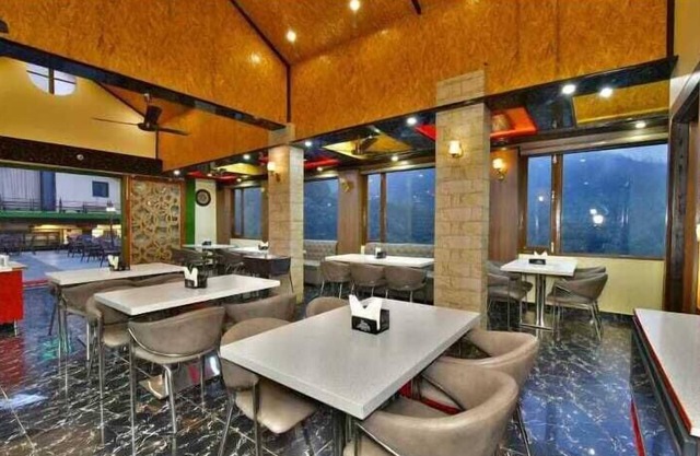 Shri Narayan Tourist Lodge