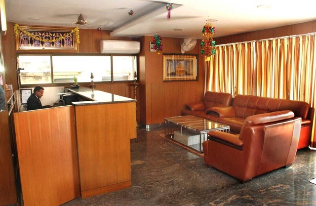 Shri Valli Resdiency