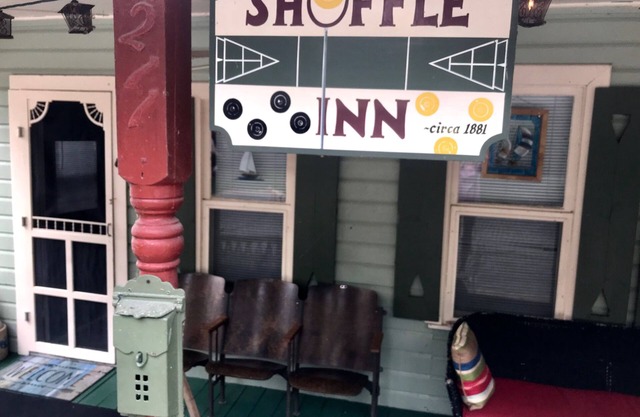 "ShuffleInn" - Adorable cabaña histórica junto al lago en excelente ubicación