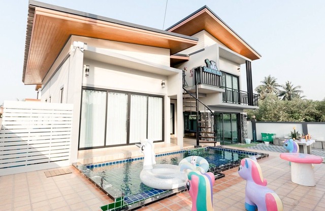 Sichon Pool Villa