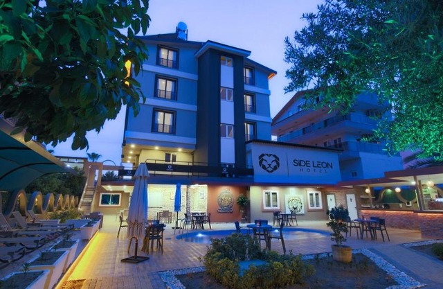 Side Leon Otel