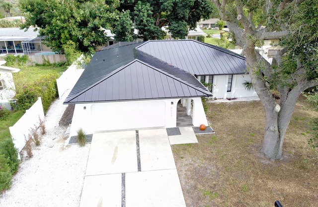 "Siesta Breeze Place", Entire Home minutes to Siesta Key Beach