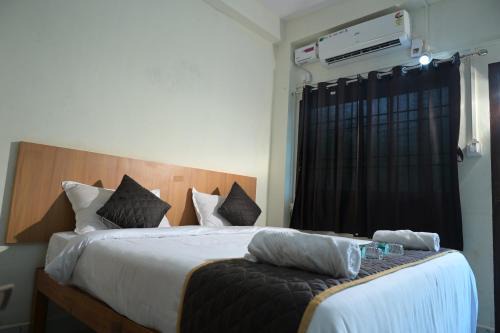 Signature stay