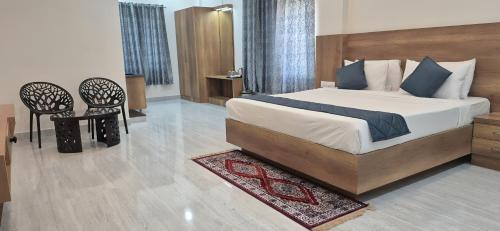 Signature - Village Stay