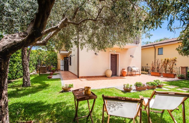 Siliqua House with Garden by Wonderful Italy
